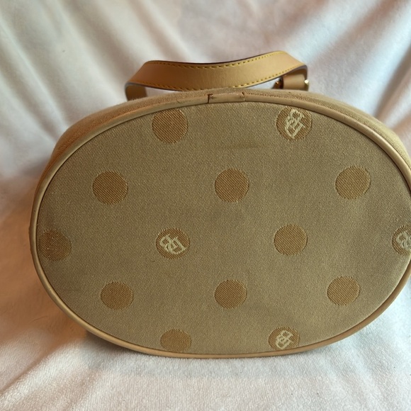 Dooney & Bourke shoulder bucket bag - Picture 3 of 10